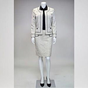 White House Black Market, Matching, 2 piece blazer and skirt,‎ blazer set